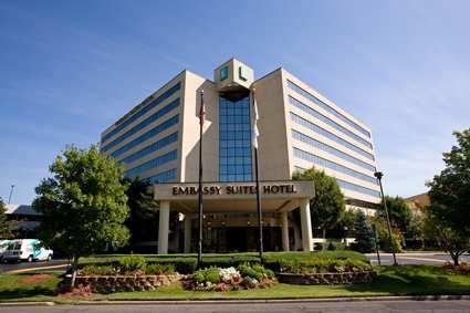Harmony Suites – Elegant All-Suites Hotel near Meadowlands Exposition Center